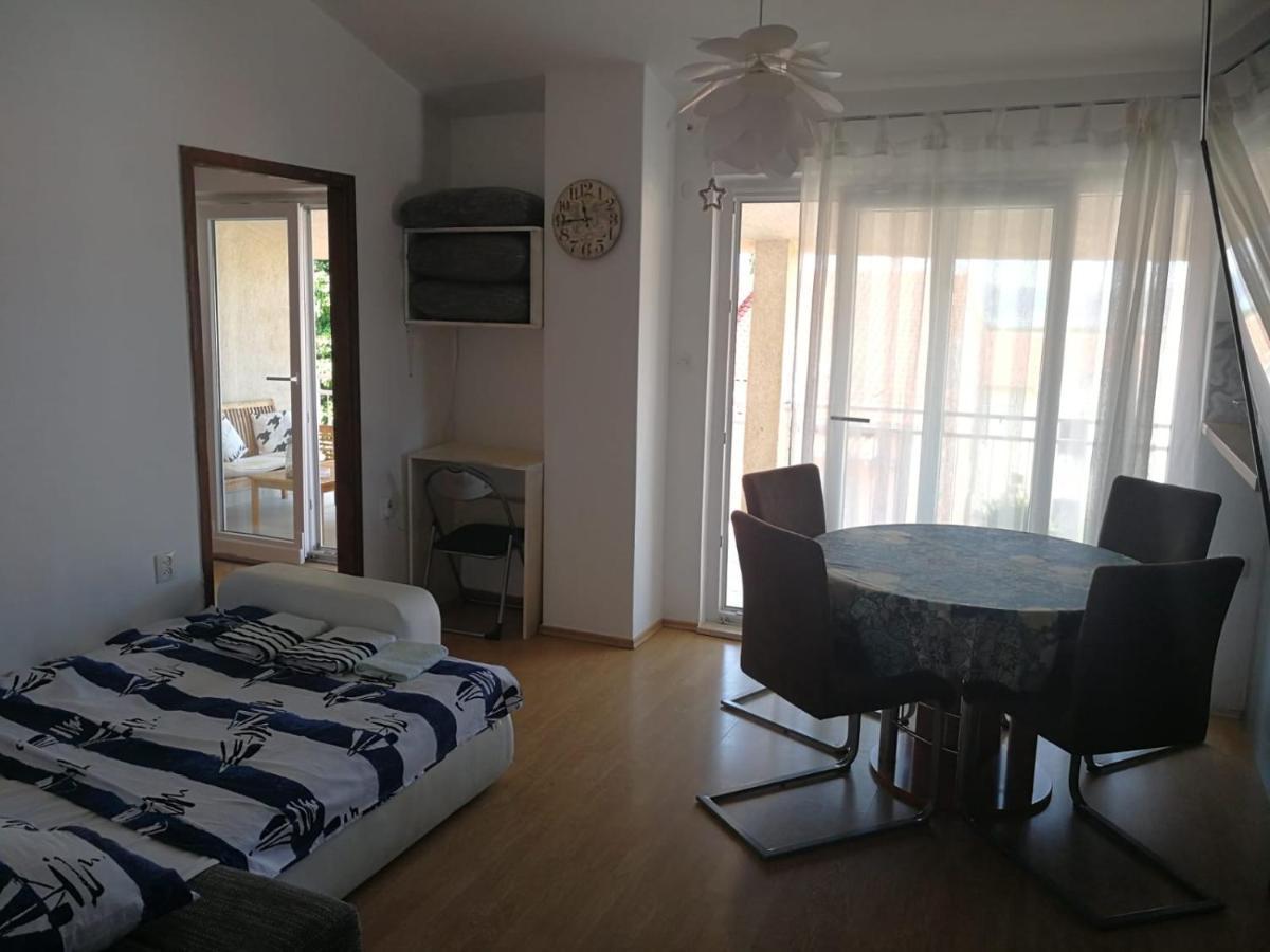 Apartmani Nea Biograd Na Moru Luaran gambar